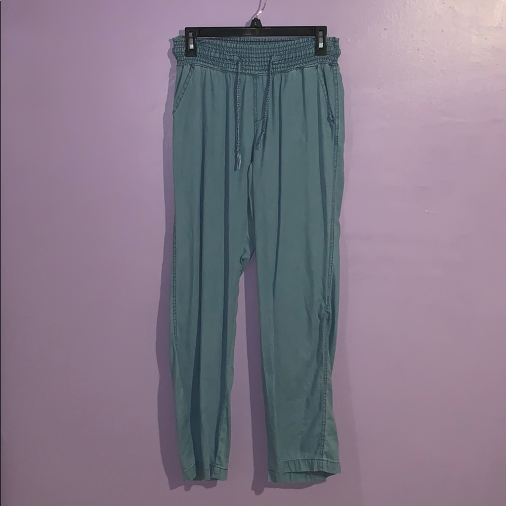 blue pants